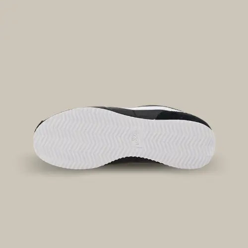 La semelle de la Nike Cortez Nylon Black White de couleur blanche.