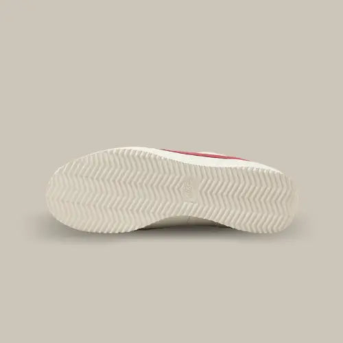 La semelle de la Nike Cortez SE Valentine's Day (2024) de couleur blanche.