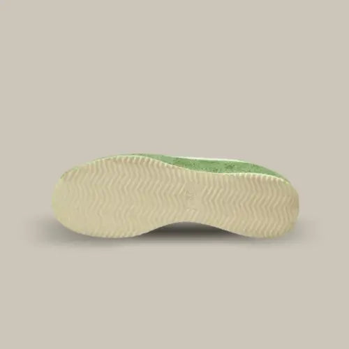 La semelle de la Nike Cortez Vintage Chlorophyll de couleur blanc crème.